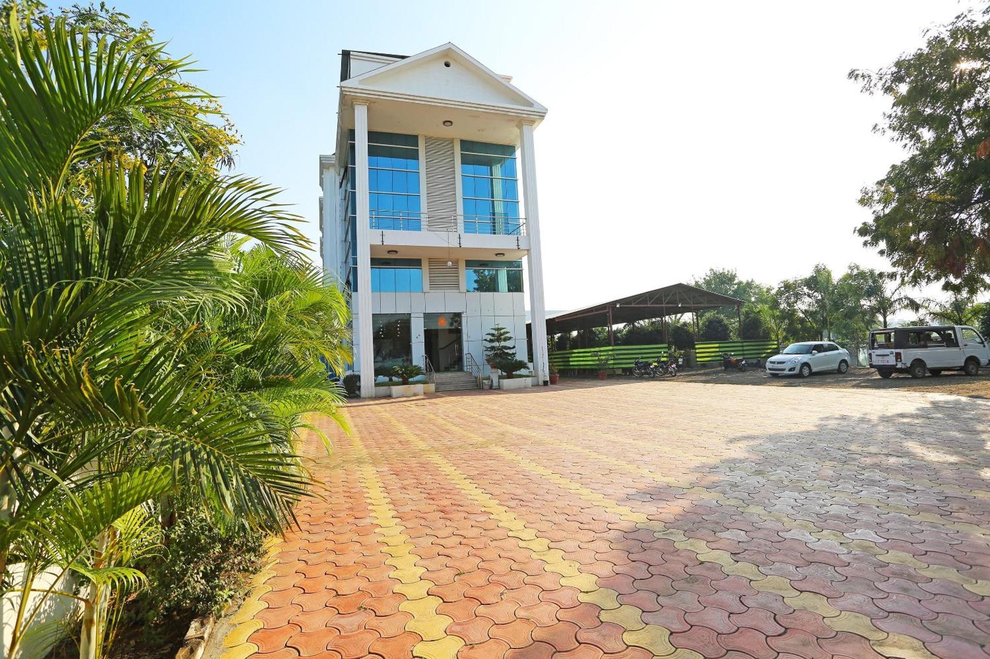 Spot On Hotel Sai Pancham เชอร์ดี ภายนอก รูปภาพ